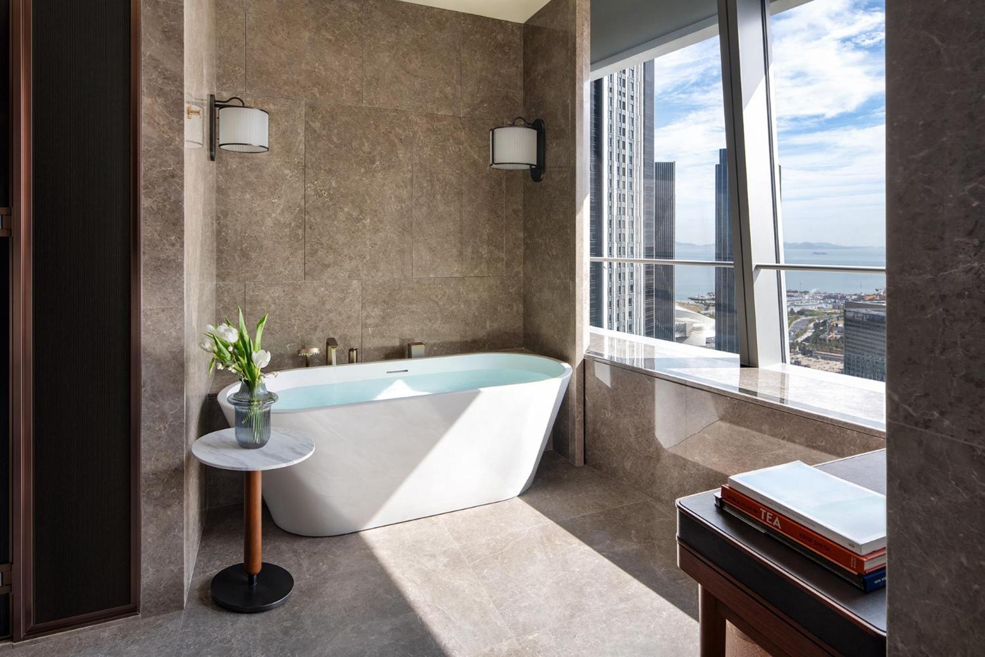 Four Seasons Hotel 大连 外观 照片